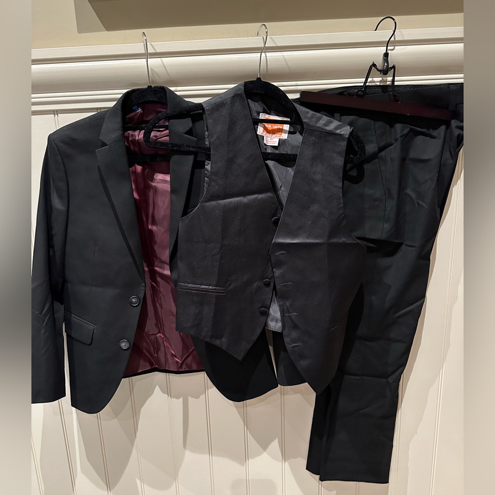 JOSEPH ABBOUD Boys Size 10 Black Suit Jacket Vest & Pants